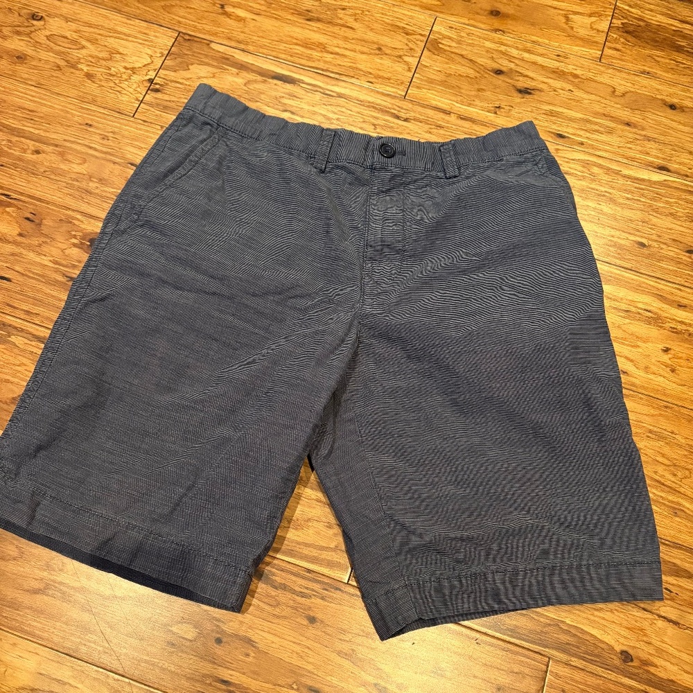 10/$15 mens Tommy Hilfiger shorts size 32 blue grey